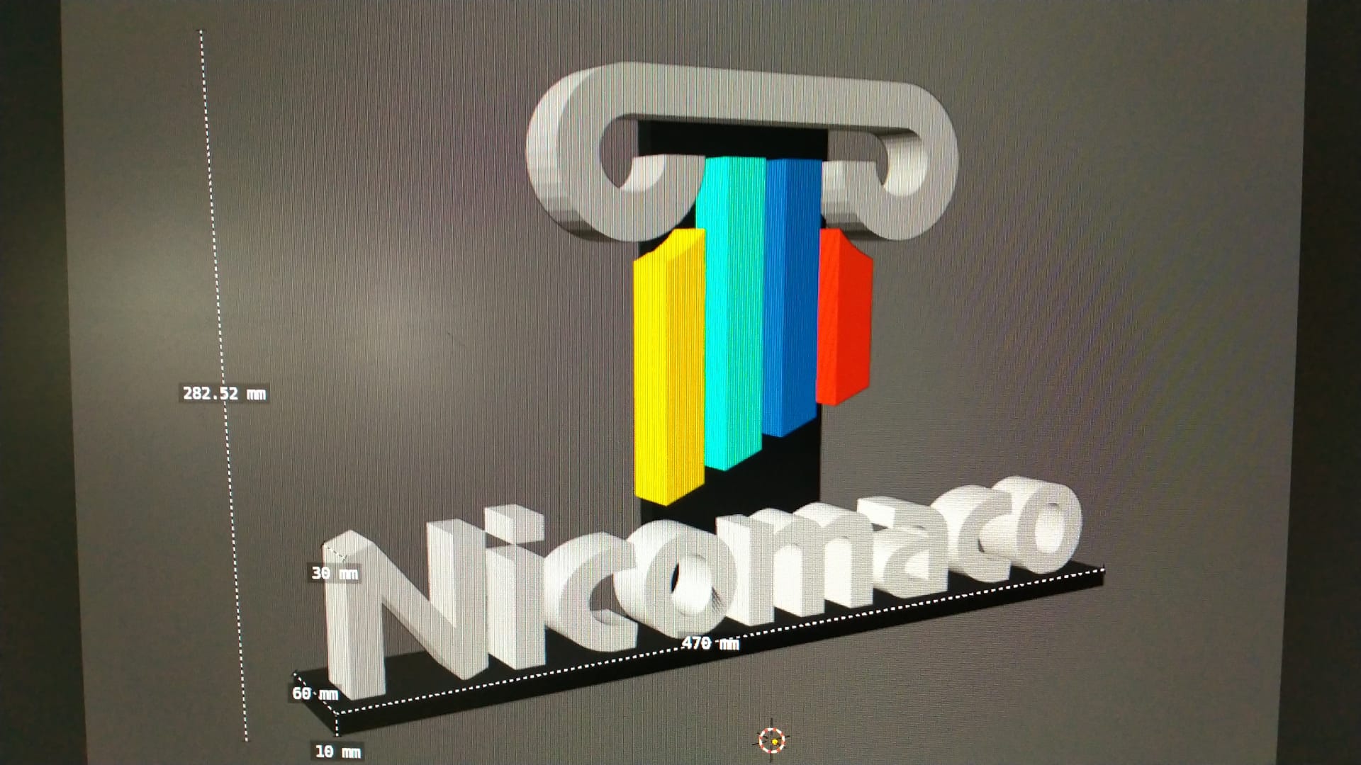 Estudio tridimensional y dimensiones del logotipo corpóreo Nicomaco